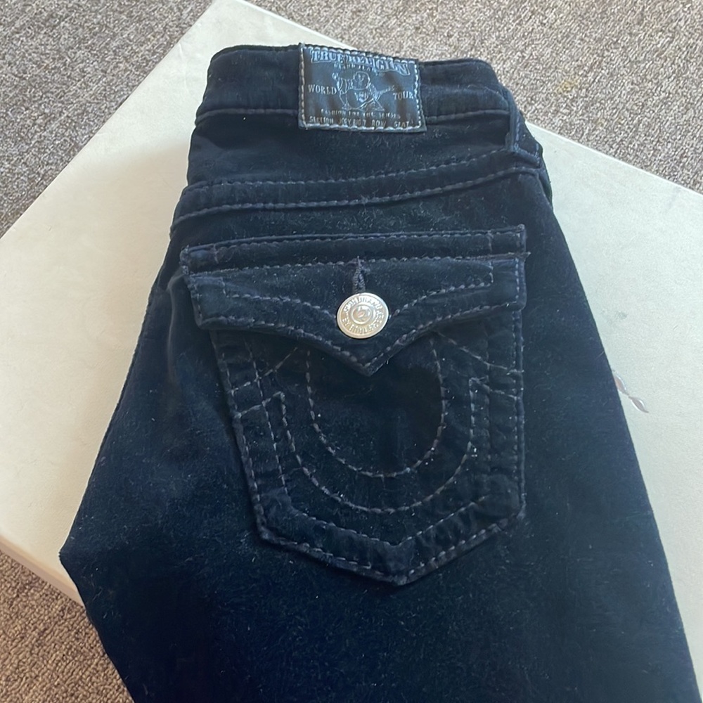 PERFECT for fall!!!🍂🍁🍂🍁🕯🍂🍁🍁🍂True religion black velvet bell bottoms. - Picture 3 of 4